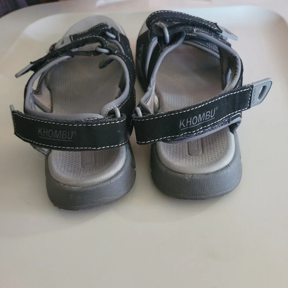 Khombu Sport Sandals 6‎ Black Gray Adjustable Straps Outdoor Comfort Waterproof